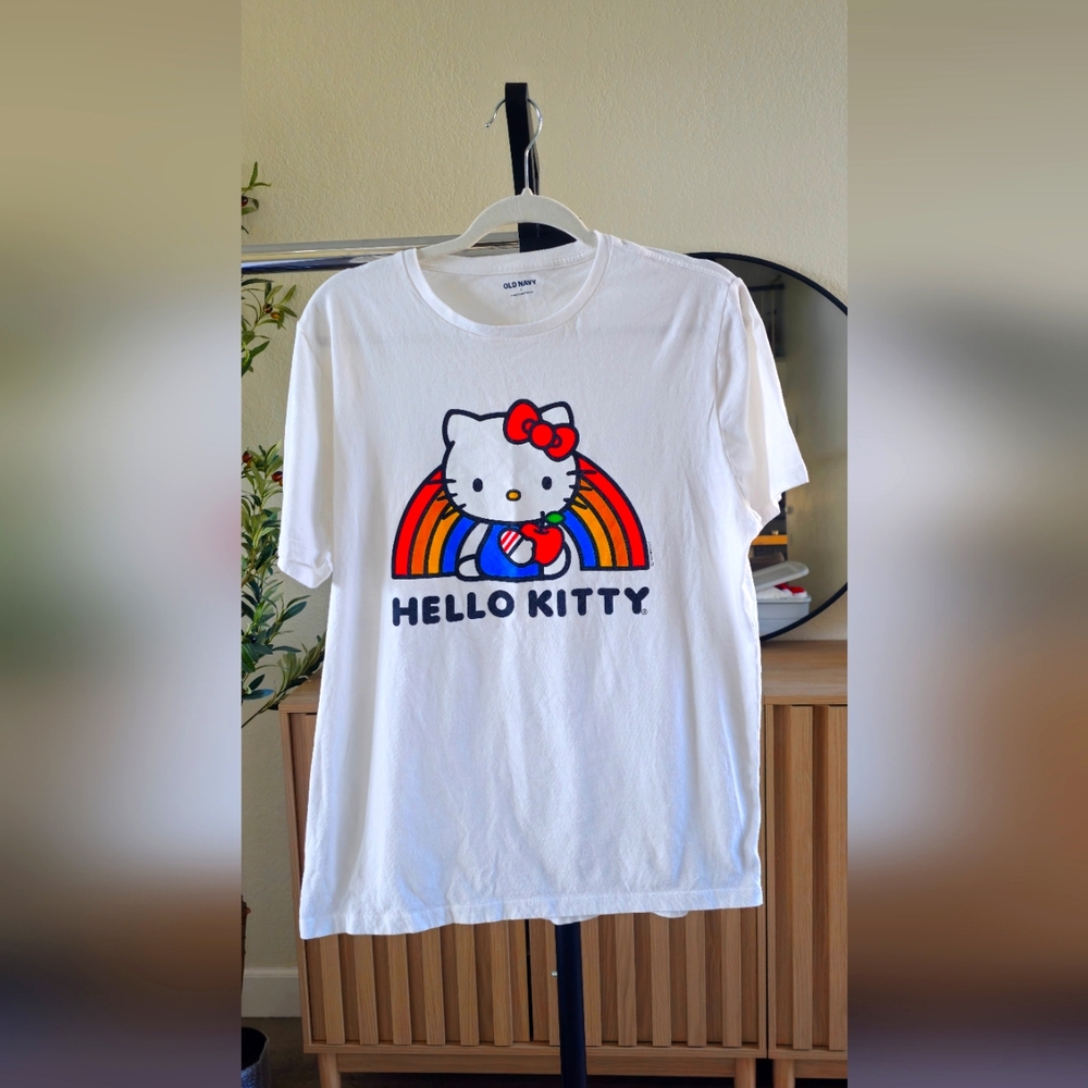 Old Navy Hello Kitty T-SHIRT
